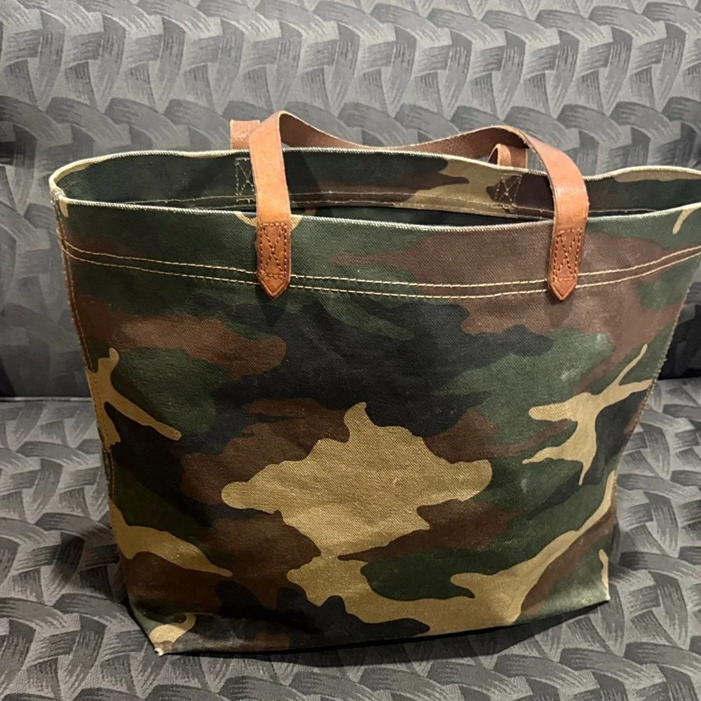 Madewell Camo Canvas bag Leather Handles - Picture 2 of 6